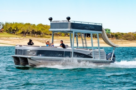 a small boat in a body of water