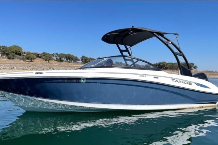 a small boat in a body of water